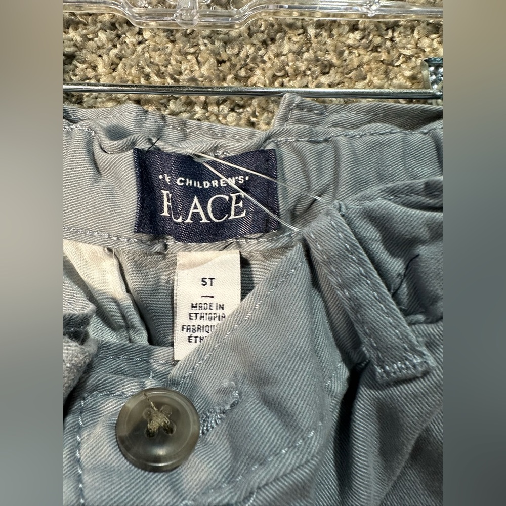 NWOT The Children's Place Boys' Stretch Chino Shorts Two Pack Size 5T - Picture 3 of 4